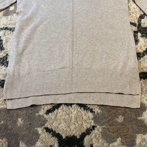 Old Navy Sweater, Size XS - Picture 3 of 4